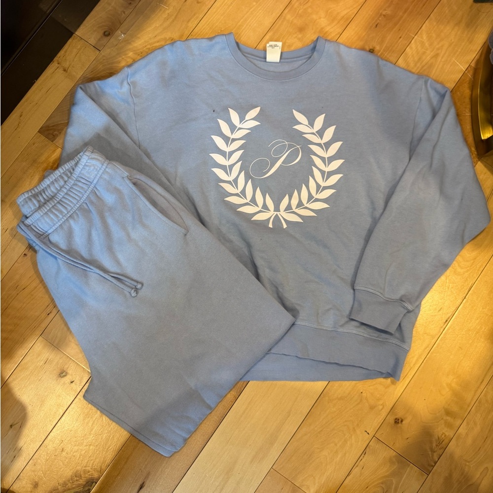 Women's Blue Sweatshirt and Pants Set